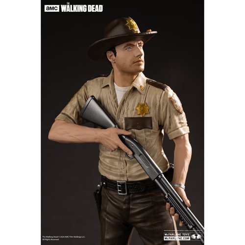 The Walking Dead Rick Grimes 1:8 Scale Posed Figure