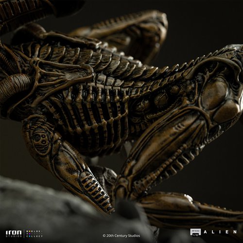 Alien 3 Ellen Ripley and Dog Alien 1:10 Art Scale Statue