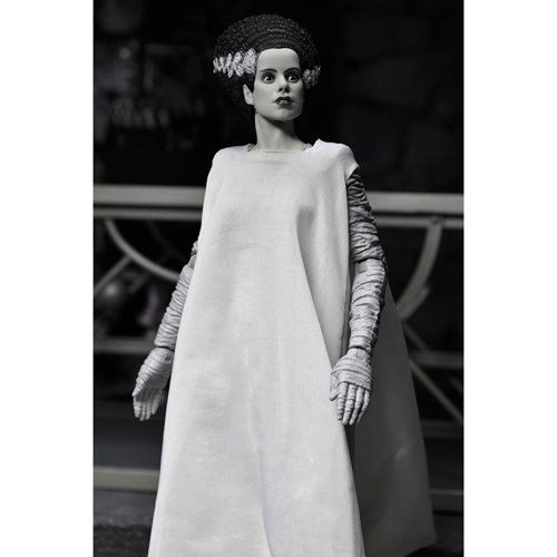 Universal Monsters Bride of Frankenstein 90th Ann. The Monster & His Mate (B&W Version) 7-In Scale A