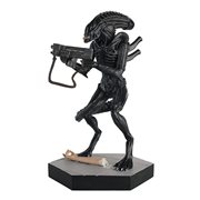 Alien and Predator Aliens Stronghold Jeri the Synthetic Statue with Collector Magazine #45