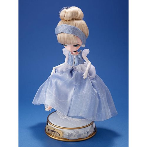 Cinderella Harmonia Bloom Cinderella Doll