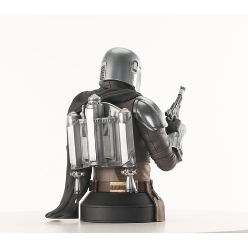 Star Wars: The Mandalorian with Grogu 1:6 Scale Mini-Bust - Previews Exclusive