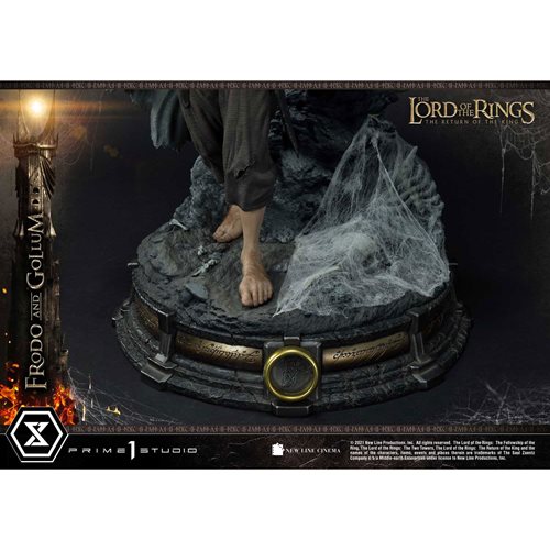 The Lord of the Rings: Return of the King Frodo and Gollum Premium Masterline Statue