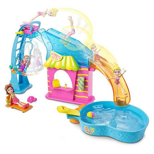  Polly Pocket Compact Playset, Soccer Squad with 2 Micro Dolls &  Accessories, Travel Toys with Surprise Reveals : Toys & Games