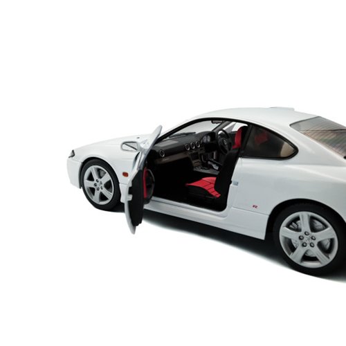 Nissan Silvia S15 Spec-R Aero 1:18 Scale Die-Cast Metal Vehicle