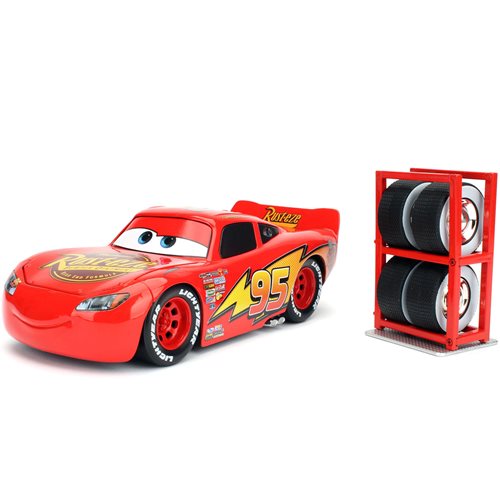Disney Pixar Cars 3 Lightning McQueen 1:24 Scale Die-Cast Metal Vehicle with Tire Rack