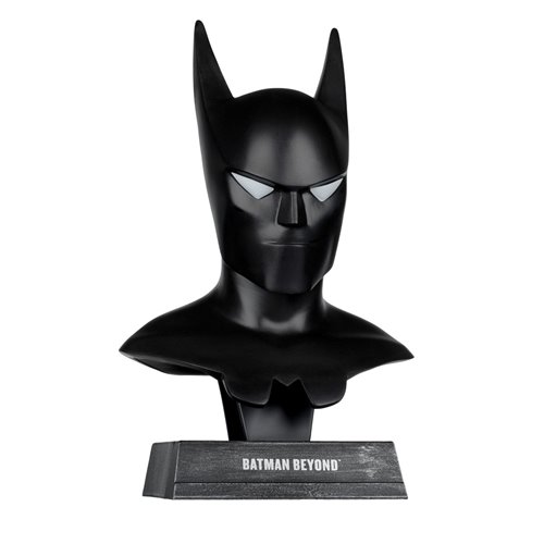 DC Direct Prop Replica Wave 6 Batman Batman Beyond 1:3 Scale Cowl