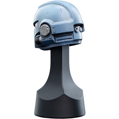 Warhammer 40,000 Space Wolves Miniature Helmet Statue