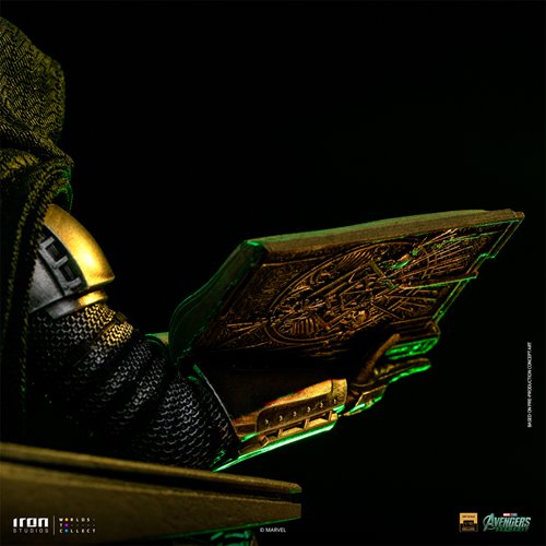 Avengers: Doomsday Doctor Doom on Throne 1:10 Art Scale Limited Edition Statue
