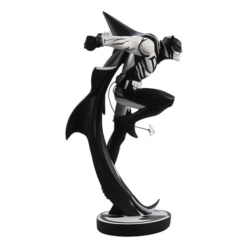 Batman Black and White Batman White Knight by Sean Murphy Sketch Edition Variant Resin 1:10 Scale St
