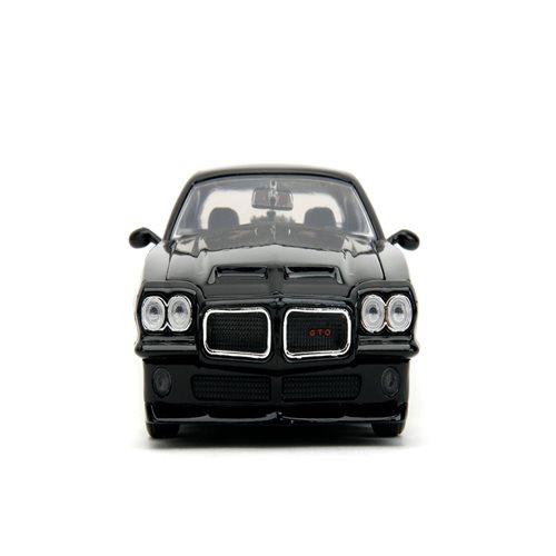 Bigtime Muscle 1971 Pontiac GTO 1:24 Scale Die-Cast Metal Vehicle