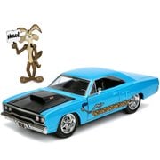 Looney Tunes Hollywood Rides 1970 Plymouth Road Runner 1:24 Scale Die-Cast Metal Vehicle with Wile E. Coyote Figure