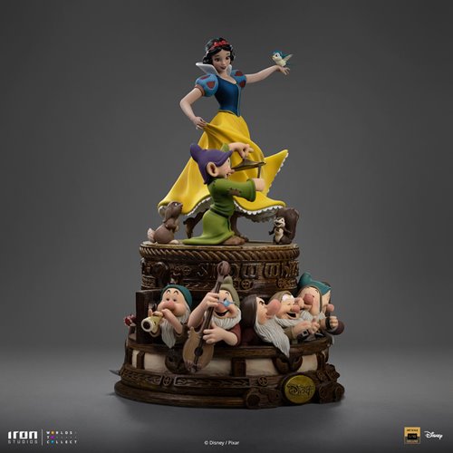 Snow White and the Seven Dwarfs Disney Classic Snow White 1:10 Deluxe Art Scale Limited Edition Stat