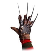 A Nightmare on Elm Street 4: The Dream Master Freddy Krueger Glove Deluxe Prop Replica