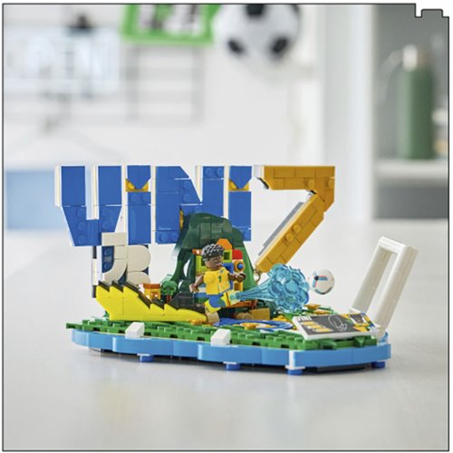 LEGO® Editions 43027 Vini Jr. – Soccer Highlights