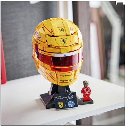 LEGO Editions 43022 Scuderia Ferrari HP Lewis Hamilton Helmet