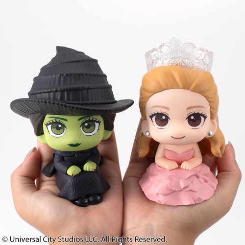 Wicked Glinda Look Up Series Statue