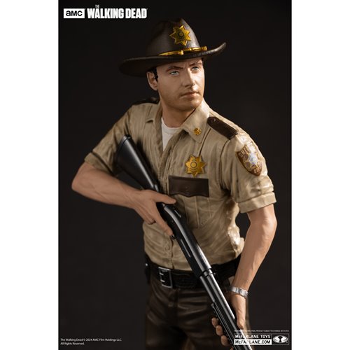 The Walking Dead Rick Grimes 1:8 Scale Posed Figure