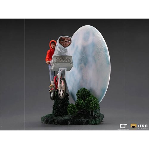E.T. and Elliot Deluxe 1:10 Art Scale Limited Edition Statue