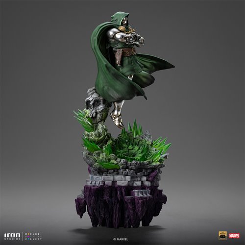 Doctor Doom Infinity Gauntlet Battle Diorama Series 1:10 Deluxe Art Scale Limited Edition Statue