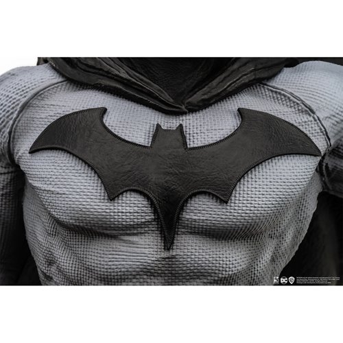 Batman and Catwoman Reunion 1:4 Scale Statue