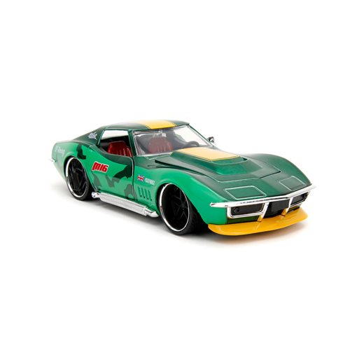 Hollywood Rides Street Fighter Cammy 1969 Chevy Corvette 1:24 Scale Die-Cast Metal Vehicle with Figu