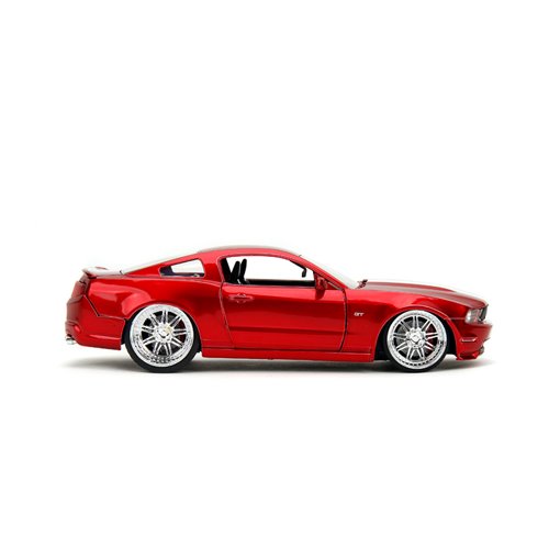 Bigtime Muscle 2010 Red Ford Mustang GT 1:24 Scale Die-Cast Metal Vehicle