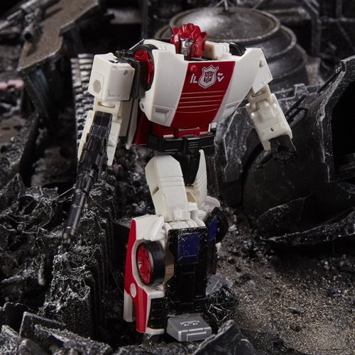 Transformers Generations War for Cybertron: Siege Deluxe Red Alert