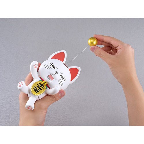 Dandadan Turbo Granny Beckoning Cat PLAMAX Model Kit