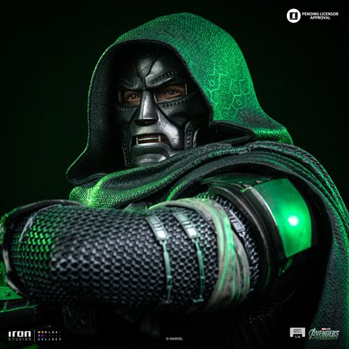 Avengers: Doomsday Doctor Doom Legacy Replica 1:4 Limited Edition Statue