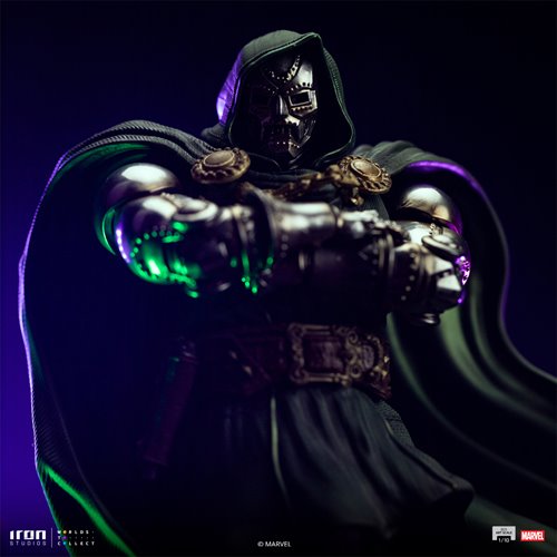 Doctor Doom Infinity Gauntlet Battle Diorama Series 1:10 Art Scale Limited Edition Statue