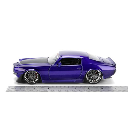 Bigtime Muscle 1971 Chevrolet Camaro Candy Purple 1:24 Scale Die-Cast Metal Vehicle