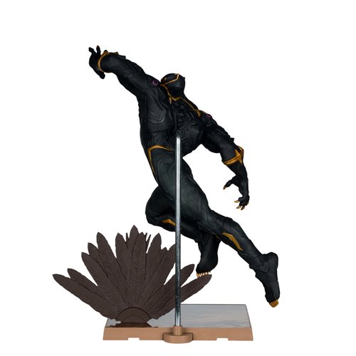 Marvel Rivals Wave 3 Black Panther 1:6 Scale Posed Figure with Scene and Comic