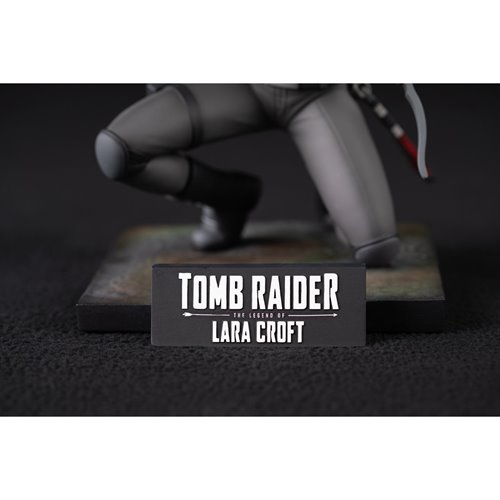 Tomb Raider: The Legend of Lara Croft PVC Statue