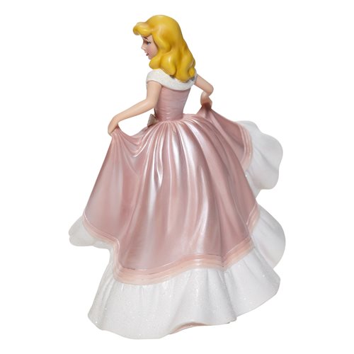 Disney Showcase Cinderella in Pink Dress Couture de Force Statue
