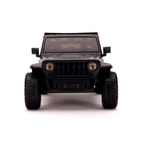 Just Trucks 2020 Jeep Gladiator Black 1:24 Scale Die-Cast Metal Vehicle with Tire Rack