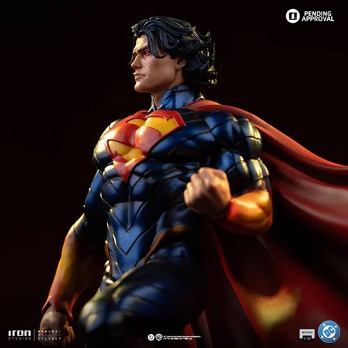 Absolute Superman DC Comics 1:10 Art Scale Limited Edition Statue