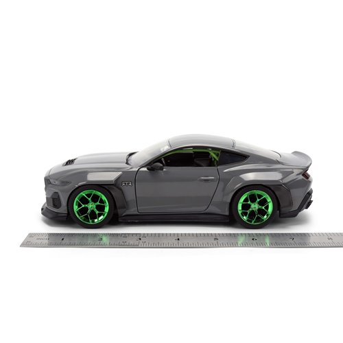 Bigtime Muscle Ford Mustang RTR Spec 5-D 1:24 Scale Die-Cast Metal Vehicle