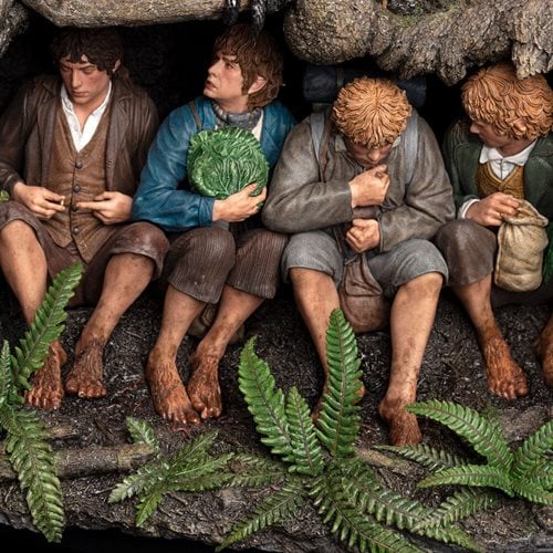 Lord of the Rings Escape off the Road 1:6 Scale Masters Collection Statue