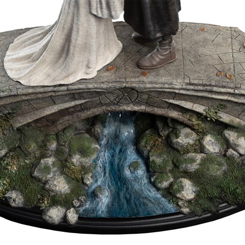 The Lord of the Rings Trilogy Aragorn and Arwen Miniature Statue