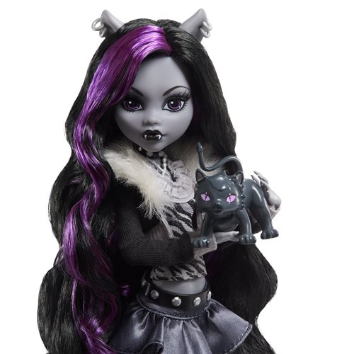 Monster High Reel Drama Clawdeen Wolf Doll, Not Mint