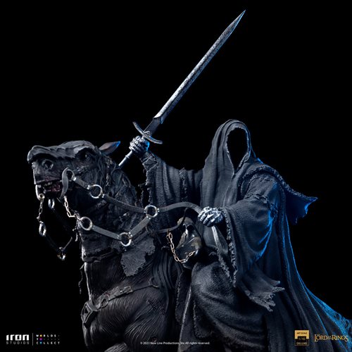 The Lord of the Rings Nazgul on Horse Deluxe Art 1:10 Scale Statue