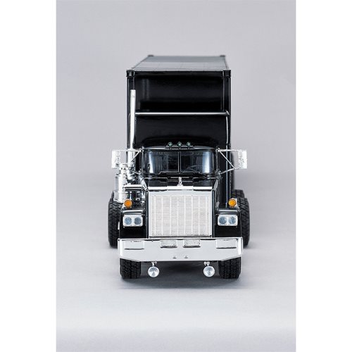 Knight Rider Knight Trailer Truck 1:28 Scale Model Kit