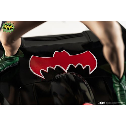 Batman 1966 Classic TV Series Batman and Robin 1:8 Scale Statue