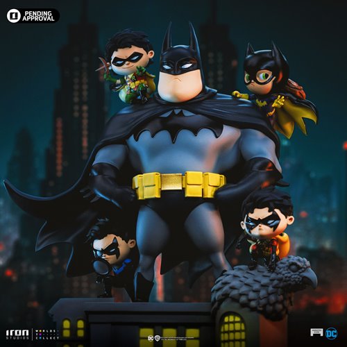 Batman Family DC Comics Animated Icons 1:10 Deluxe Art Scale