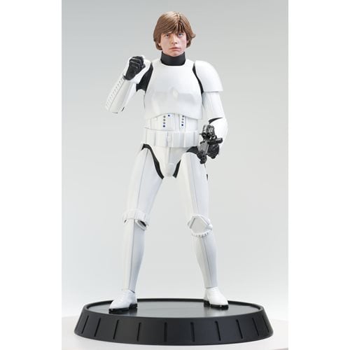 Star Wars: A New Hope Luke Skywalker in Stormtrooper Disguise Milestones 1:6 Scale Statue - Previews