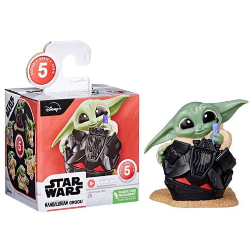 SW The Bounty Collection Grogu Figure in Helmet, Not Mint