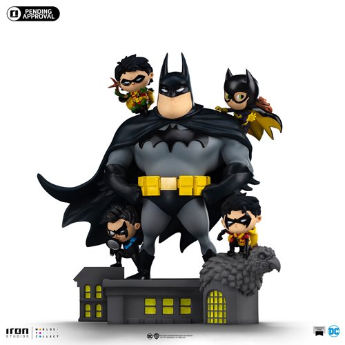 Batman Family DC Comics Animated Icons 1:10 Deluxe Art Scale