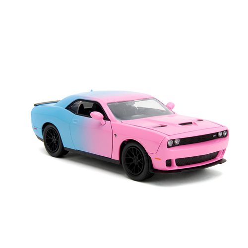 Pink Slips 2015 Dodge Challenger SRT Hellcat 1:24 Scale Die-Cast Metal Vehicle