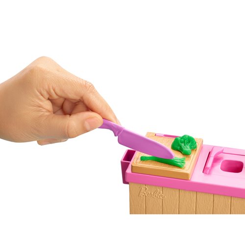 Barbie Noodle Maker Doll with Blonde Hair and Playset